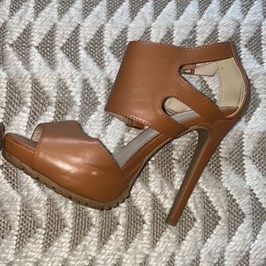 Size 6 1/2 brown platform heels